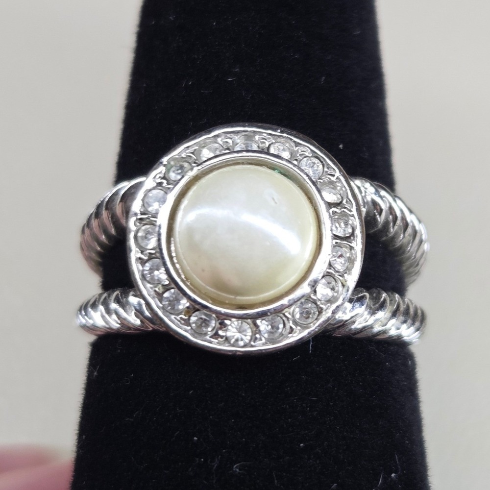 Silver Tone Double Cable Twist Ring Faux Pearl Rhinestone Halo Heart Size 8 0385